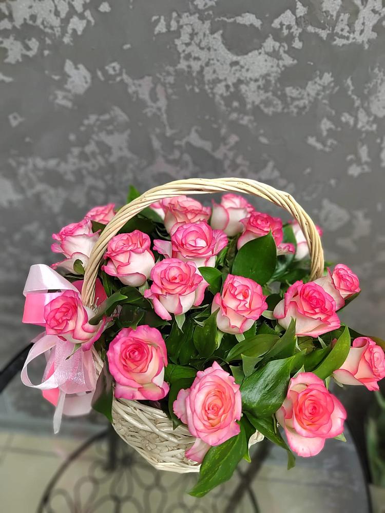 Цветочная композиция из Розы в корзине в Дмитриевке