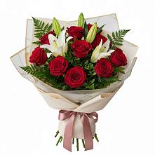 Букет цветов из:  Лилии и Розы в Дмитриевке