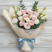 Букет цветов из:  Лизиантусы в Дмитриевке