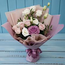Букет цветов из:  Розы и Лизиантусы в Дмитриевке