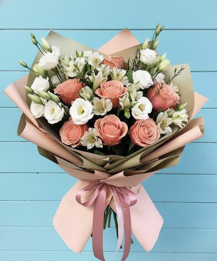 Букет цветов из: Розы, Альстромерии и Лизиантусы в Дмитриевке