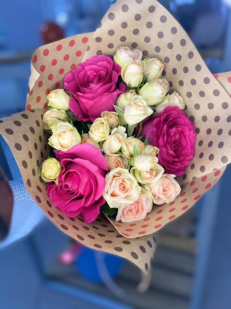 Букет цветов из: Розы в Дмитриевке