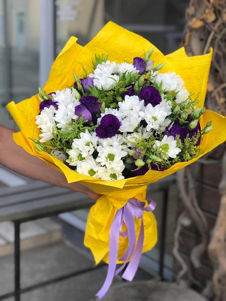 Букет цветов из: Ирисы, Хризантемы и Ромашки в Дмитриевке
