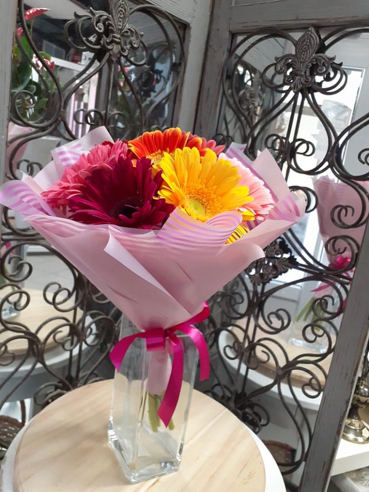 Букет цветов из: Герберы в Дмитриевке