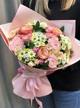 Букет нежные объятья в Дмитриевке Букет цветов из: Гвоздики, Розы и Хризантемы в Дмитриевке