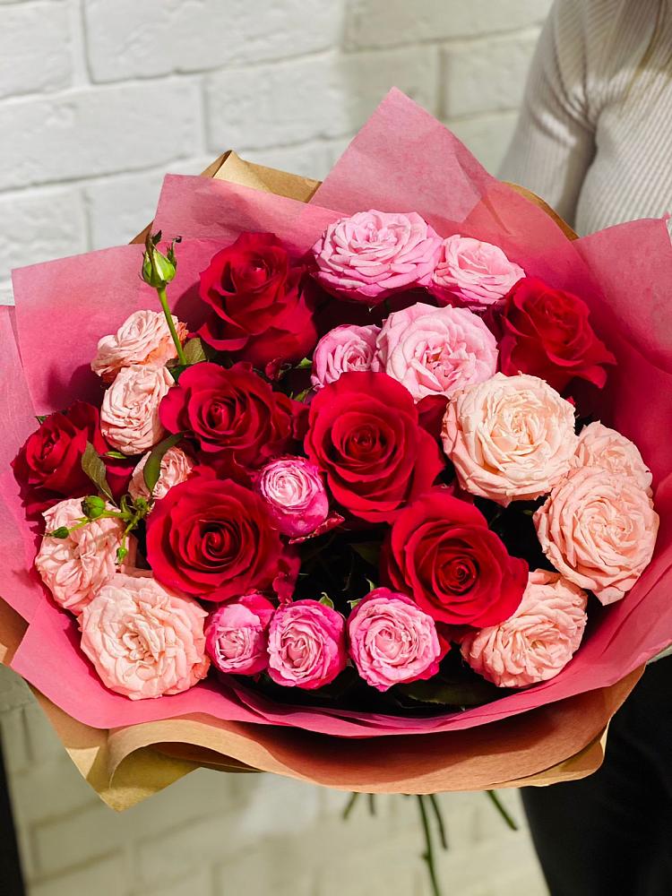 Букет цветов из: Розы в Дмитриевке