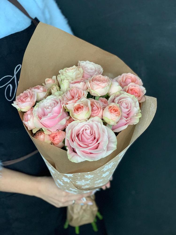 Букет цветов из: Хризантемы и Розы в Дмитриевке