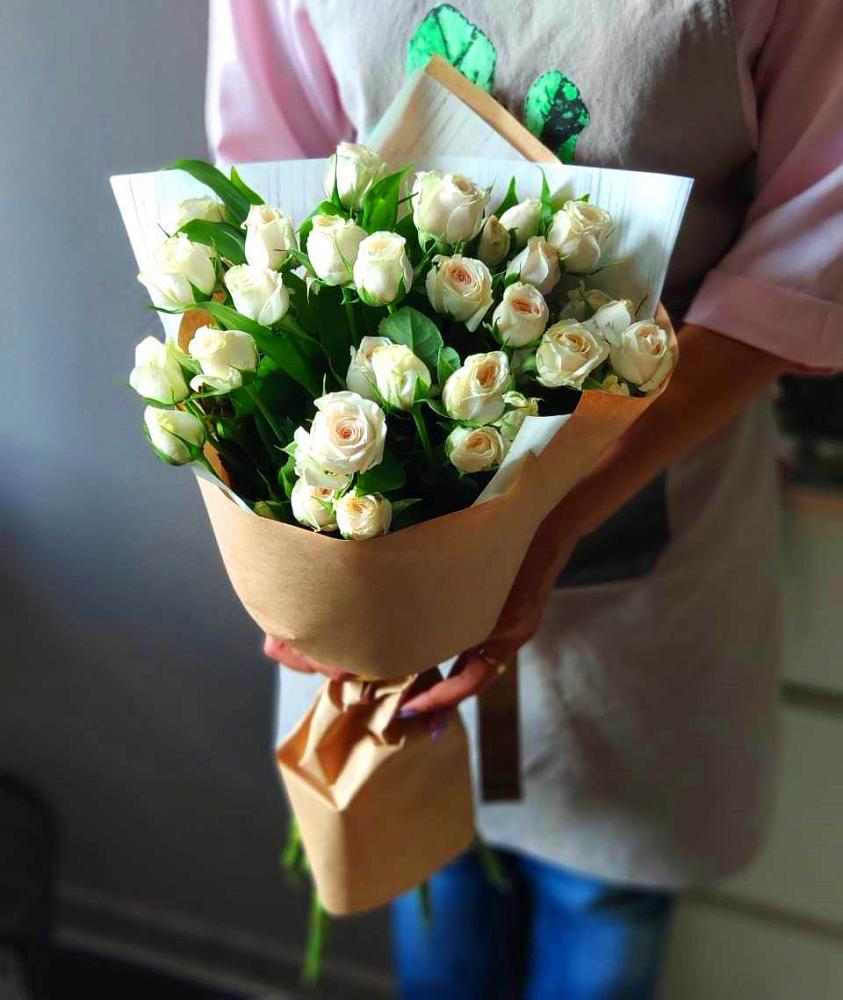 Букет цветов из: Розы в Дмитриевке