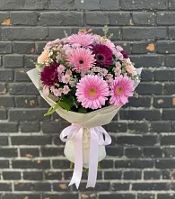 Букет цветов из:  Герберы и Хризантемы #REPLACE_PRED# Дмитриевке