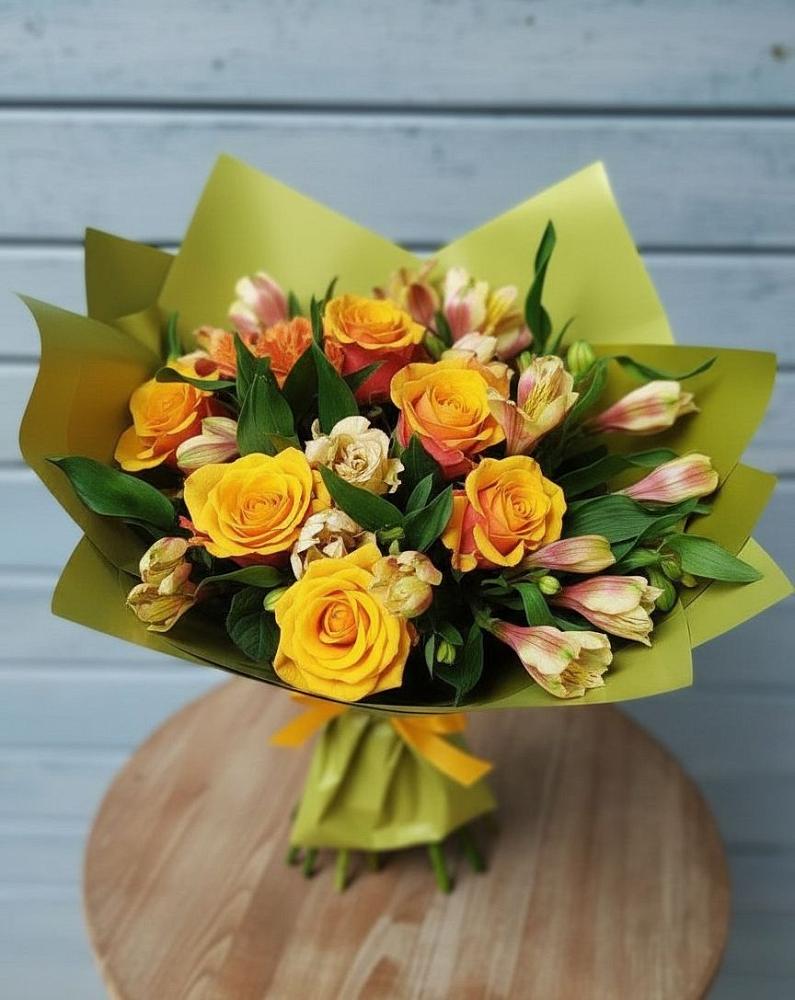 Букет цветов из: Альстромерии и Розы в Дмитриевке