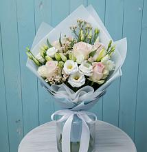 Букет цветов из:  Розы и Лизиантусы в Дмитриевке
