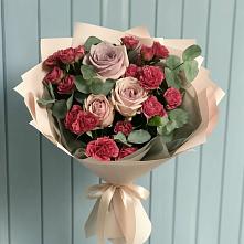 Букет цветов из:  Гвоздики и Розы в Дмитриевке