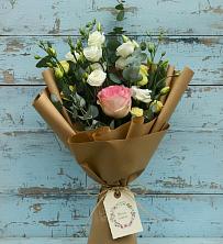Букет цветов из:  Розы и Лизиантусы в Дмитриевке